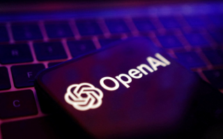 OpenAI descubre que la IA ahorra a los trabajadores casi una hora al día en promedio